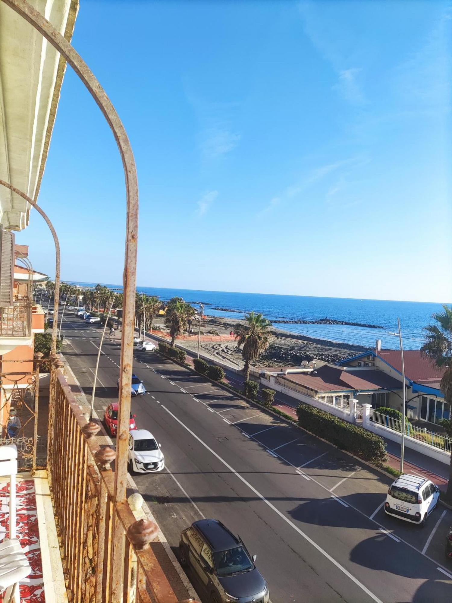 Apartment With Seaview Casa Davidoff ليدو دي أوستيا المظهر الخارجي الصورة